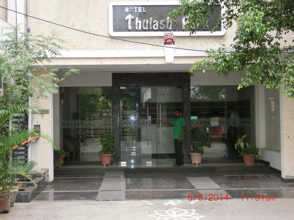 Hotel Thulashi Park Chennai Exteriör bild